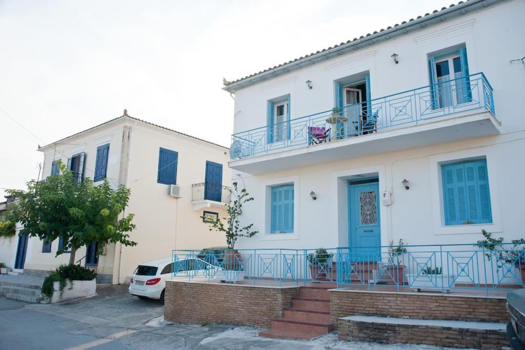 Areti'S Captain'S House With Private Terrace Galaxídhion Buitenkant foto